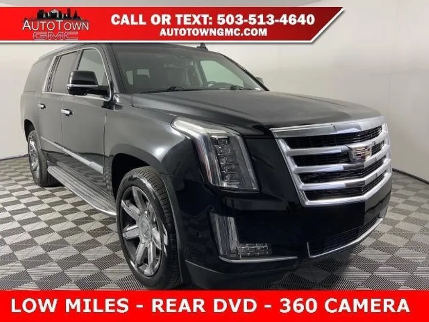 2017 Cadillac Escalade ESV Luxury photo 1