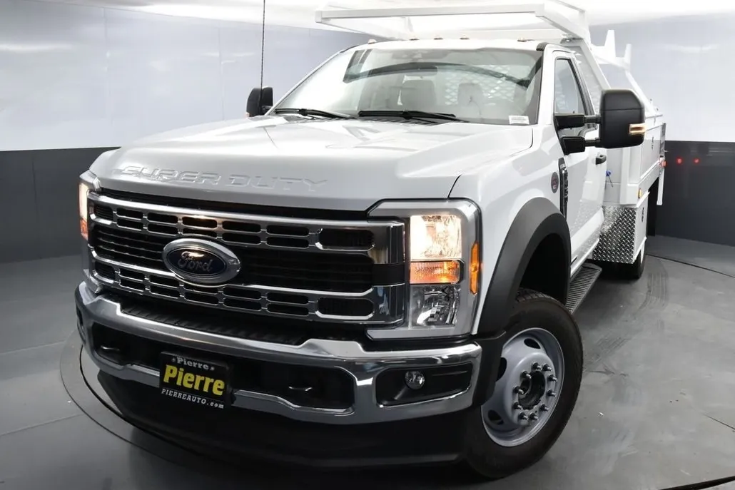 2024 Ford F-450 XL photo 1