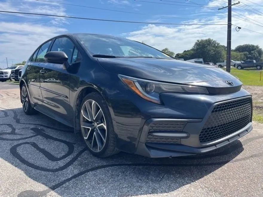 2021 Toyota Corolla SE photo 1