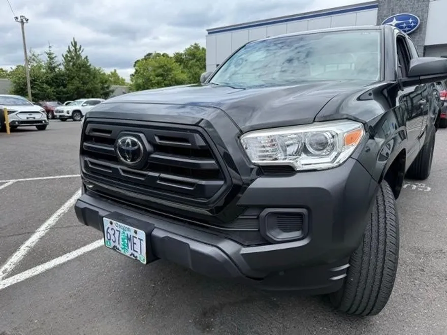 2018 Toyota Tacoma SR photo 1