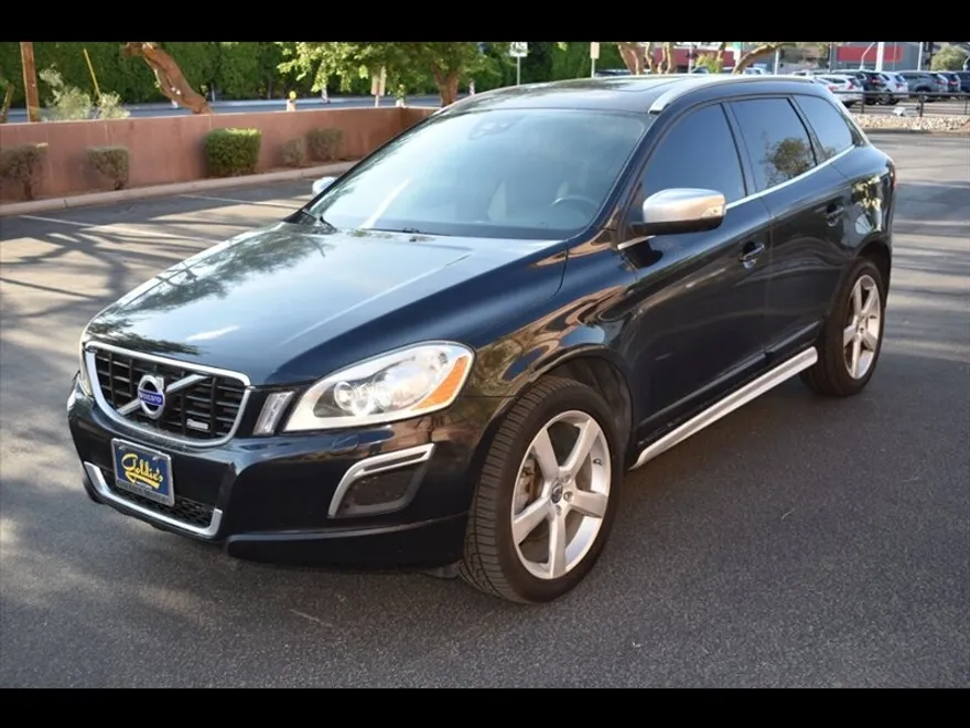 2013 Volvo XC60 T6 R-Design Platinum photo 1