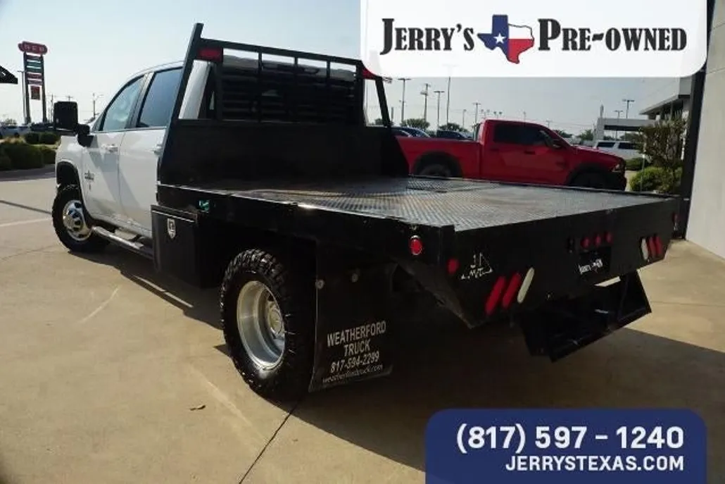 2024 Chevrolet Silverado 3500HD LT photo 1