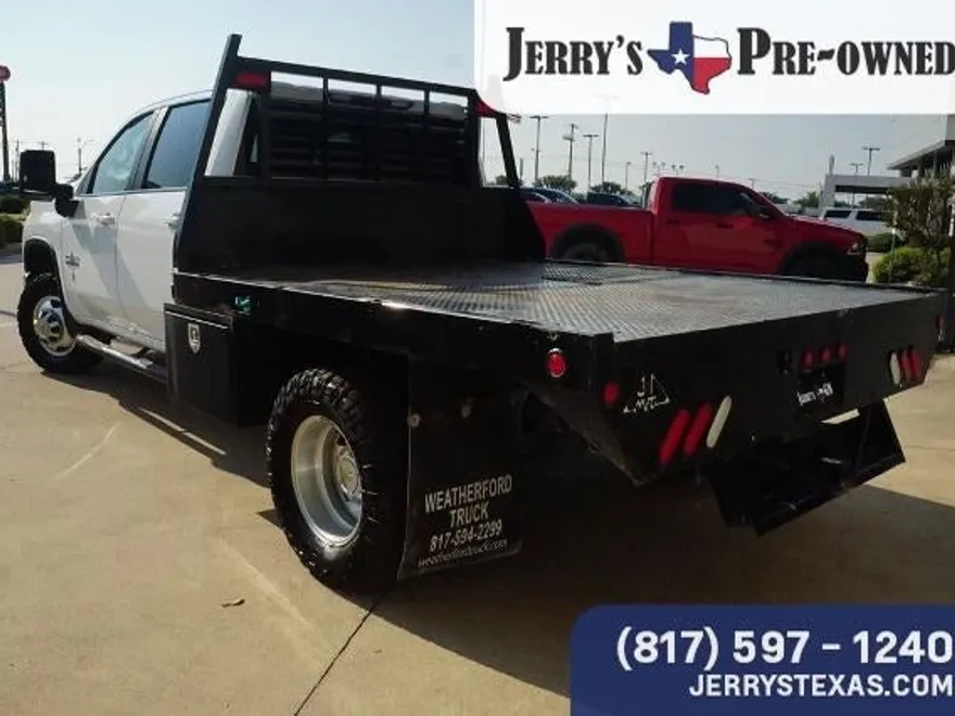 2024 Chevrolet Silverado 3500HD LT photo 1