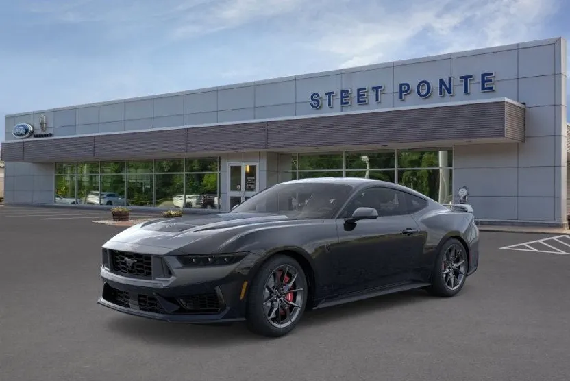 2025 Ford Mustang Dark Horse photo 1