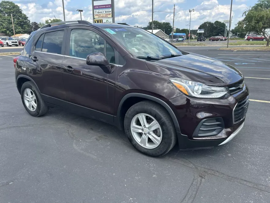2020 Chevrolet Trax LT photo 1