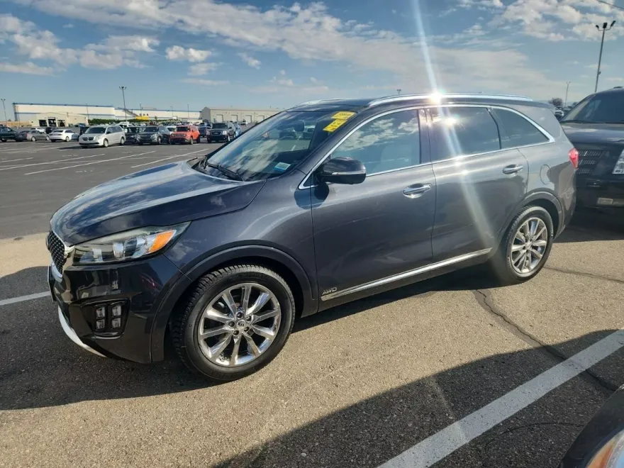2017 Kia Sorento V6 photo 1