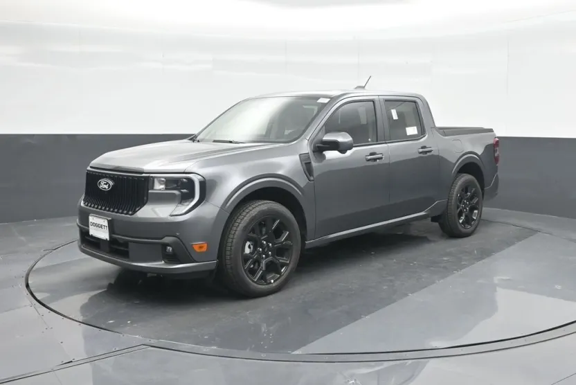 2025 Ford Maverick photo 1