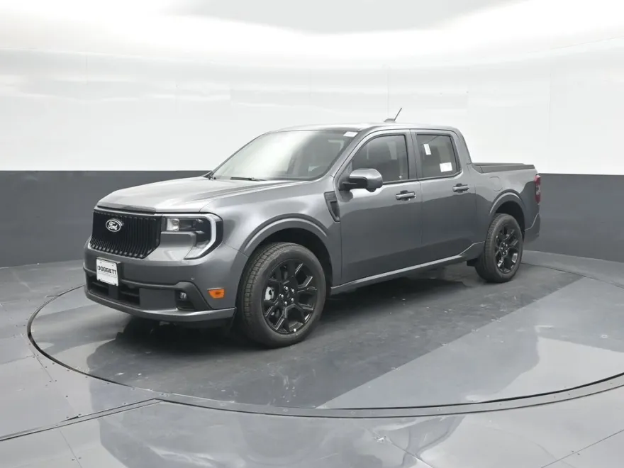 2025 Ford Maverick photo 1
