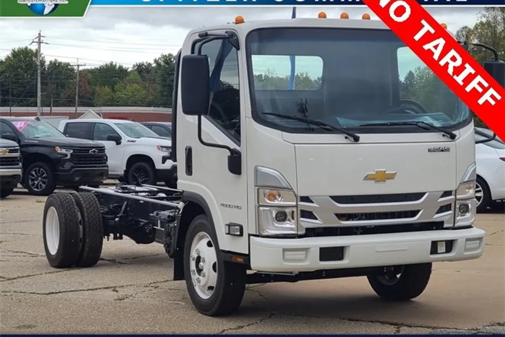 2025 Chevrolet Silverado 4500HD photo 1