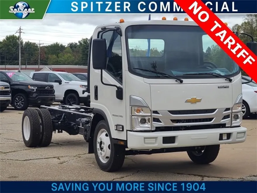 2025 Chevrolet Silverado 4500HD photo 1