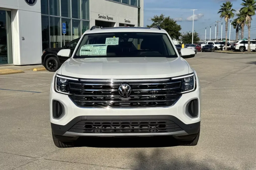 2026 Volkswagen Atlas SE Technology photo 1