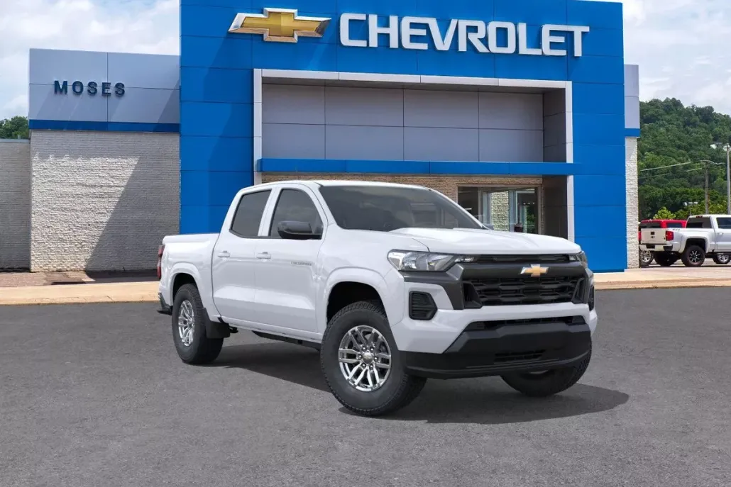 2025 Chevrolet Colorado Work Truck LT photo 1