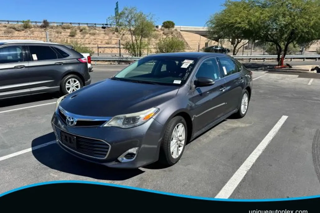 2014 Toyota Avalon XLE photo 1