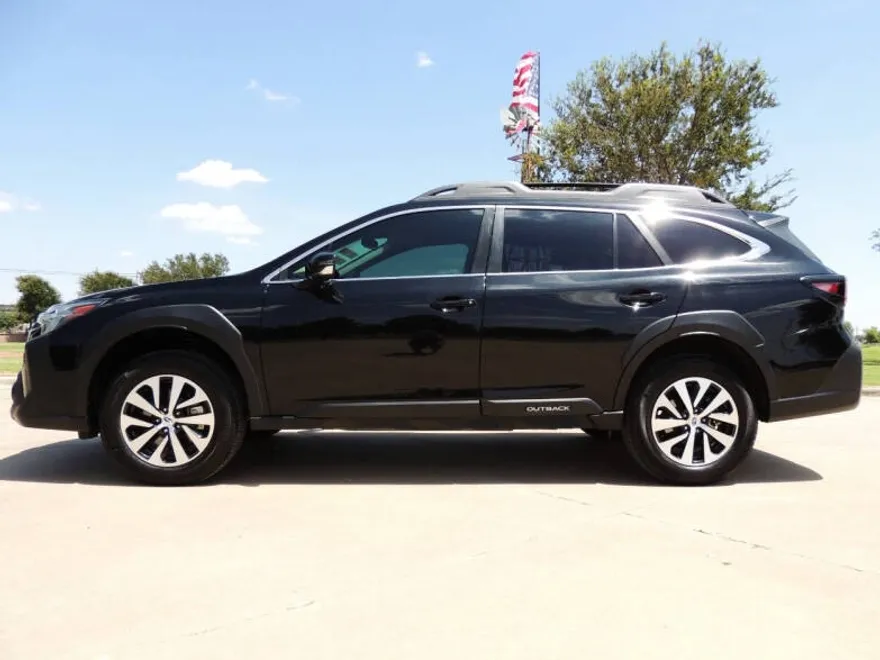 2023 Subaru Outback Premium photo 1