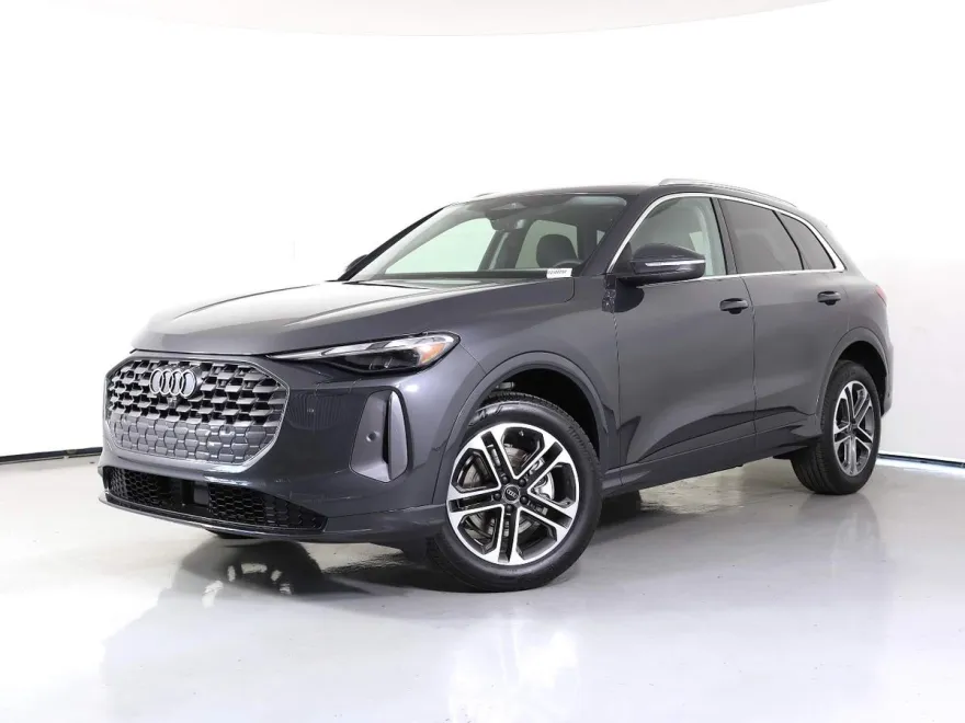 2025 Audi Q5 Premium TFSI photo 1