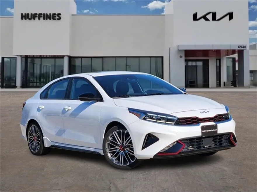 2023 Kia Forte GT photo 1
