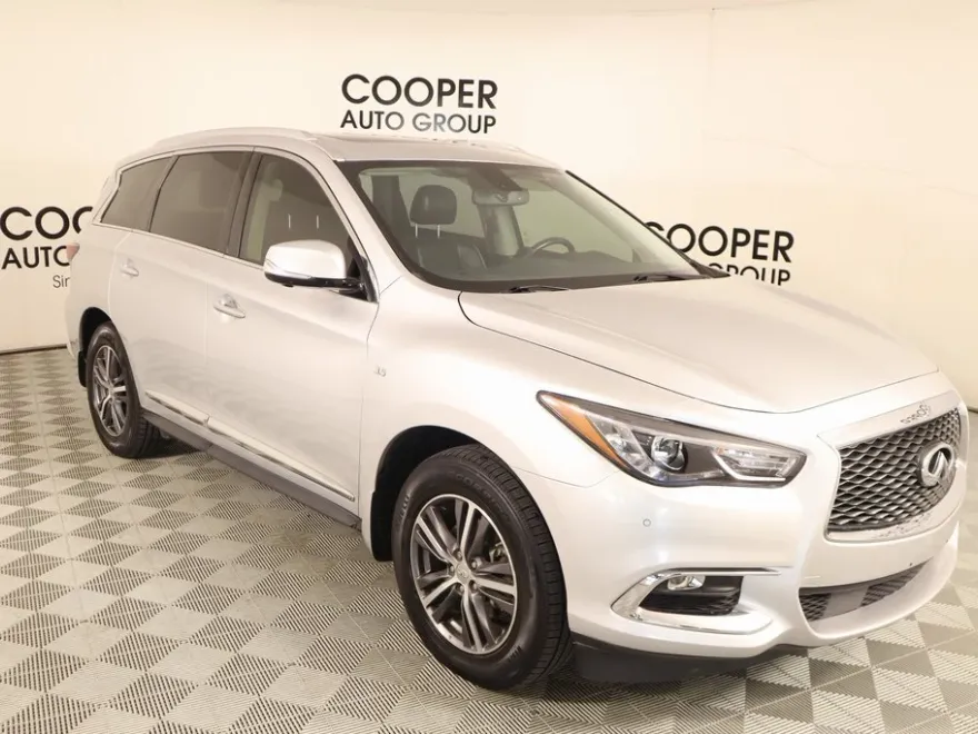 2017 Infiniti QX60 Base photo 1