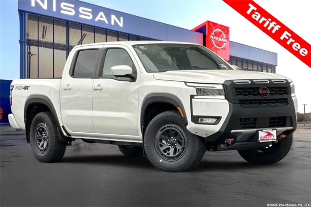 2025 Nissan Frontier PRO-4X photo 1