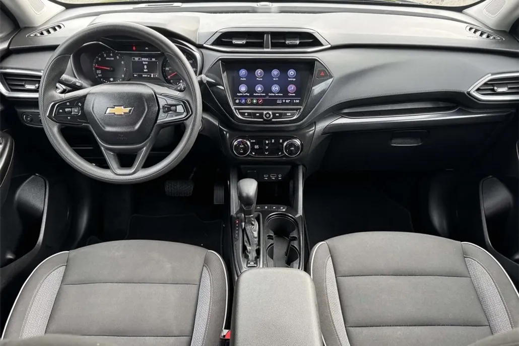 2023 Chevrolet Trailblazer LT photo 1