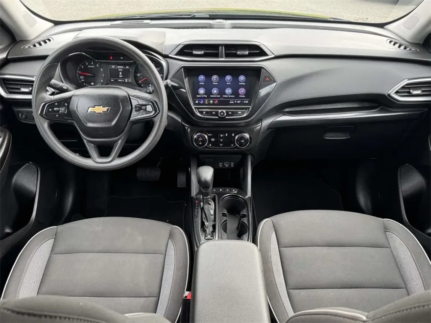 2023 Chevrolet Trailblazer LT photo 1