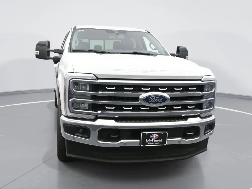 2025 Ford F-250 Lariat photo 1