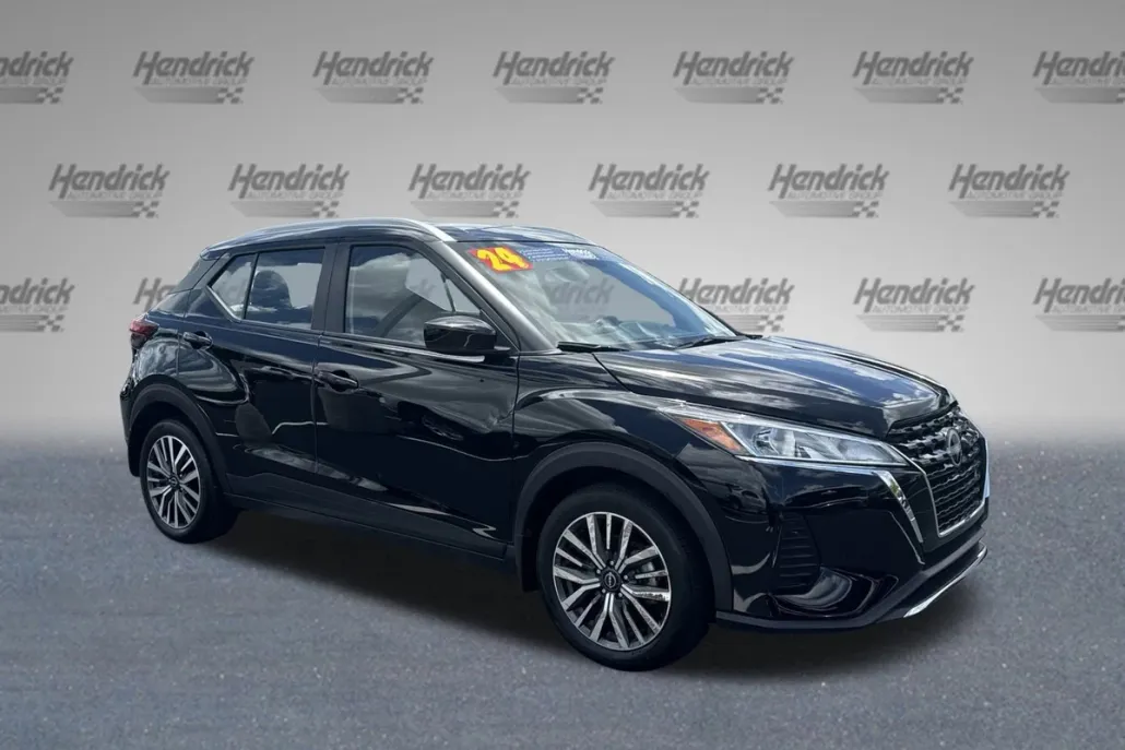 2024 Nissan Kicks SV photo 1