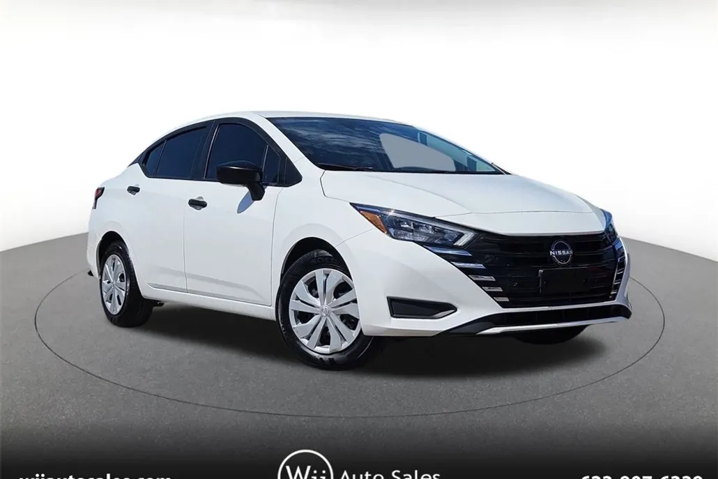 2025 Nissan Versa 1.6 S photo 1