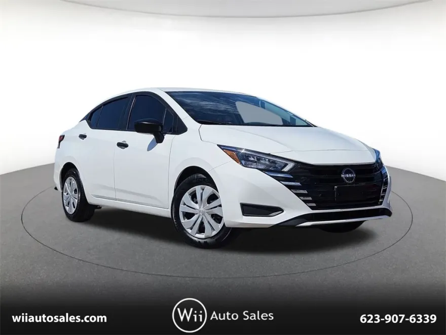 2025 Nissan Versa 1.6 S photo 1