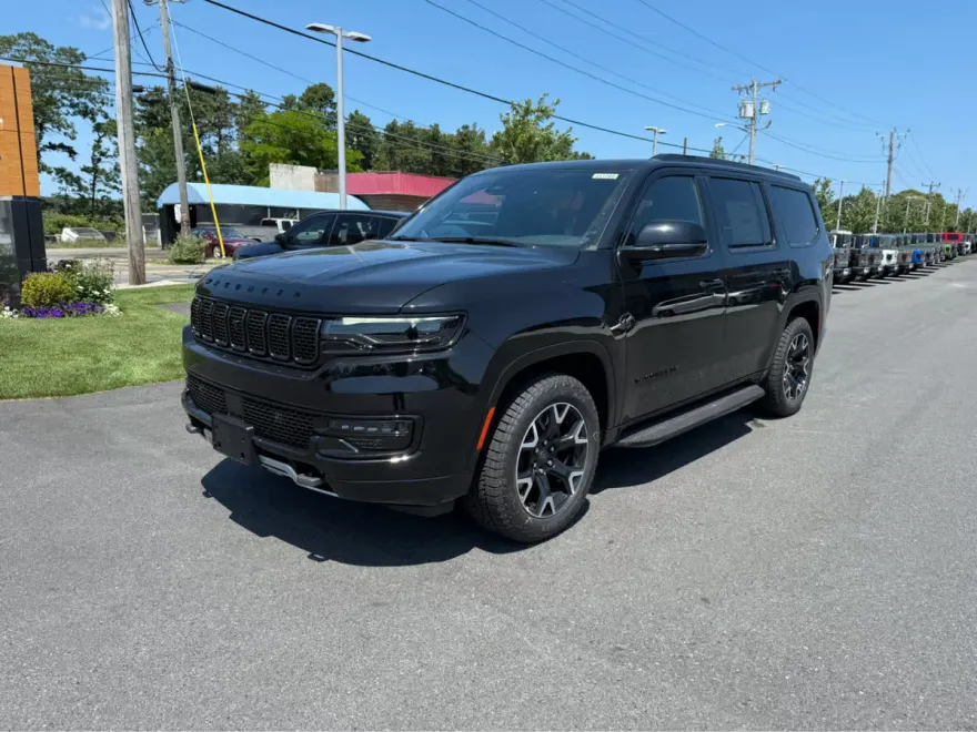 2025 Jeep Wagoneer Overland photo 1