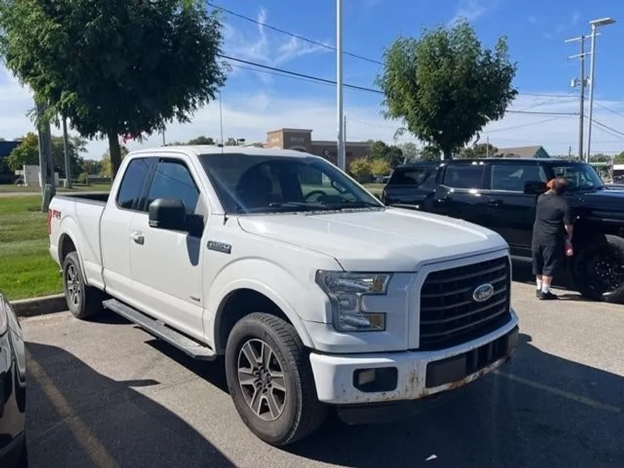 2016 Ford F-150 XLT photo 1