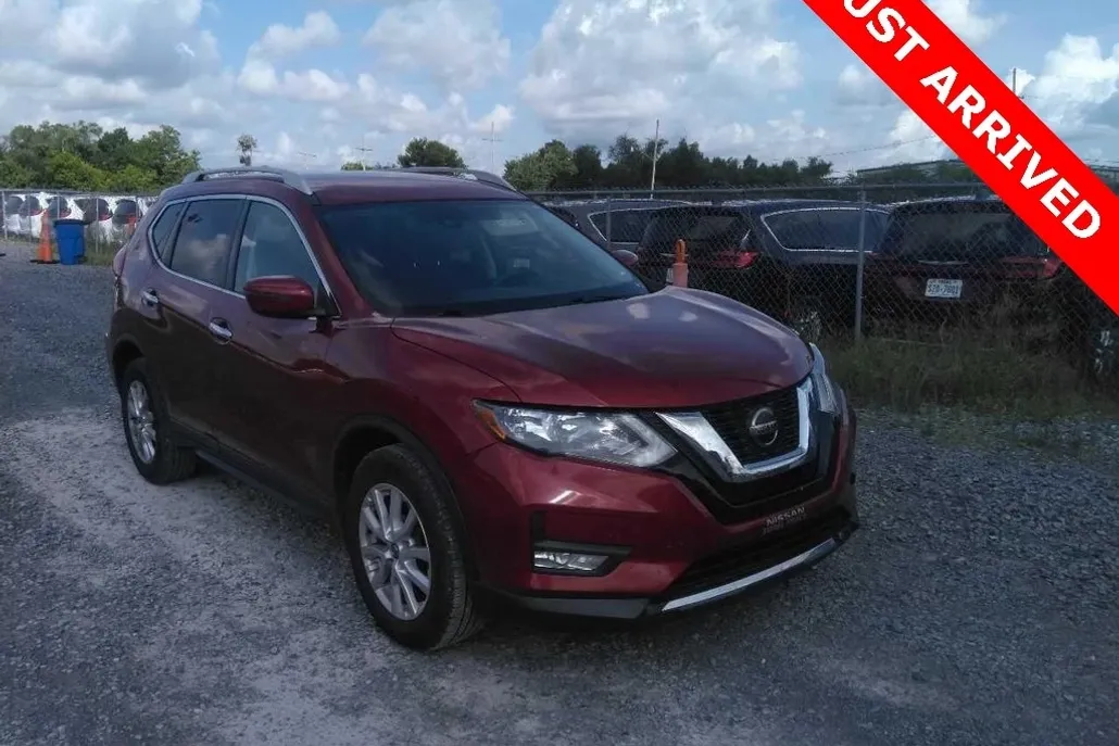 2019 Nissan Rogue SV photo 1