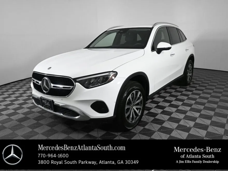 2024 Mercedes Benz GLC 300 4MATIC photo 1