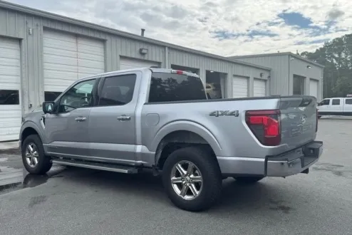 2024 Ford F-150 XLT photo 3