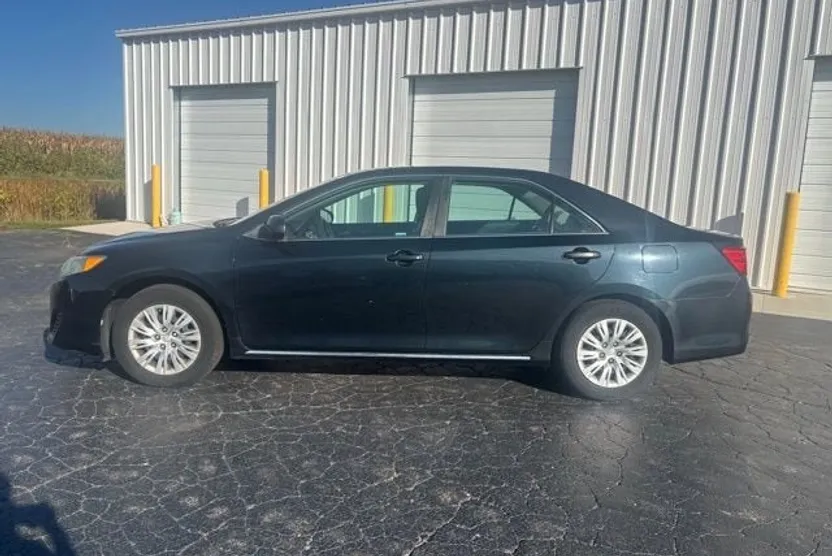 2013 Toyota Camry L photo 1