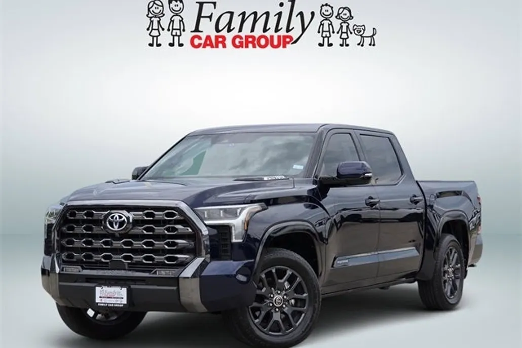 2022 Toyota Tundra Platinum photo 1