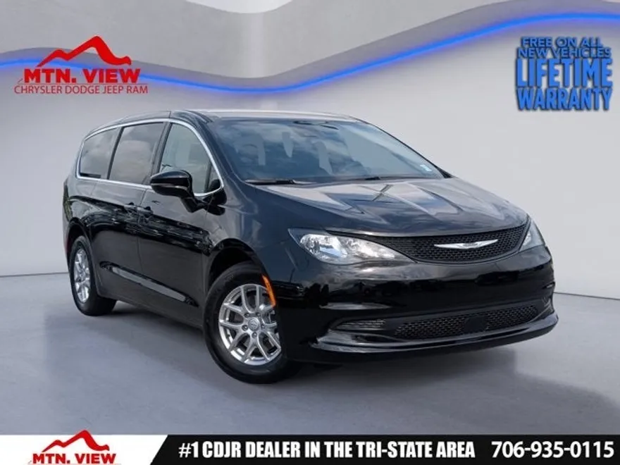 2026 Chrysler Voyager LX photo 1