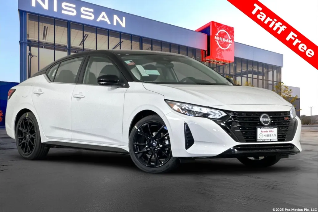 2025 Nissan Sentra SR photo 1