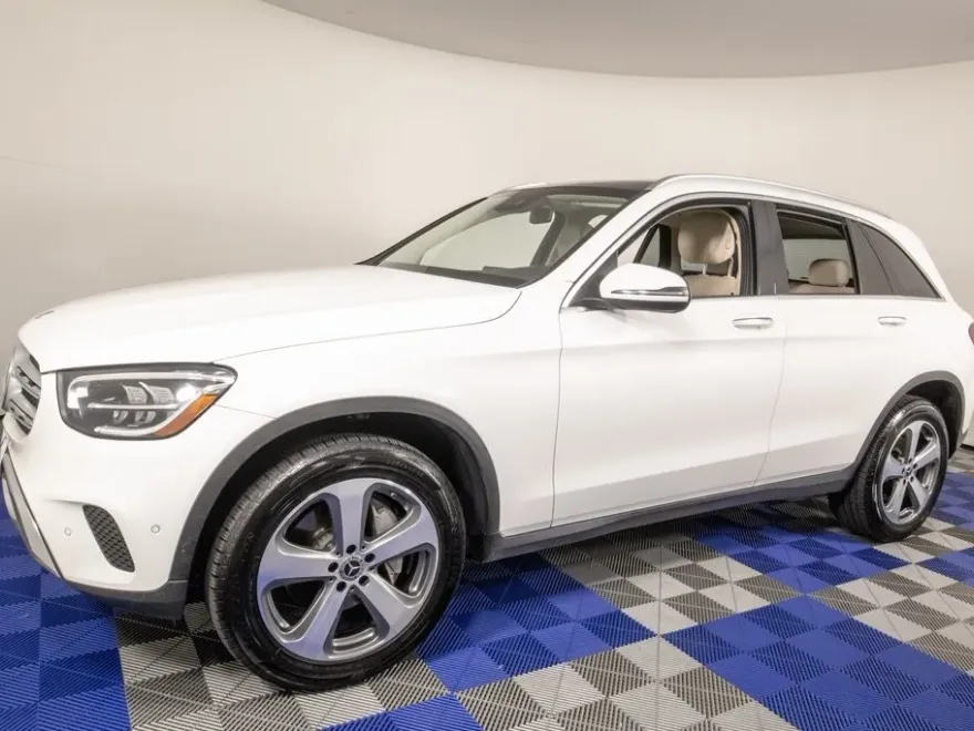 2022 Mercedes Benz GLC 300 photo 1