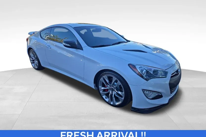 2015 Hyundai Genesis Coupe 3.8 photo 1