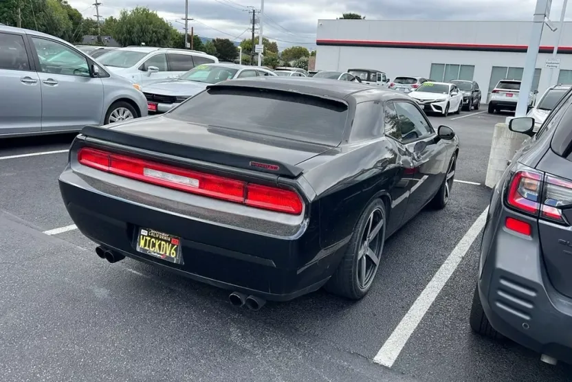 2010 Dodge Challenger SE photo 1