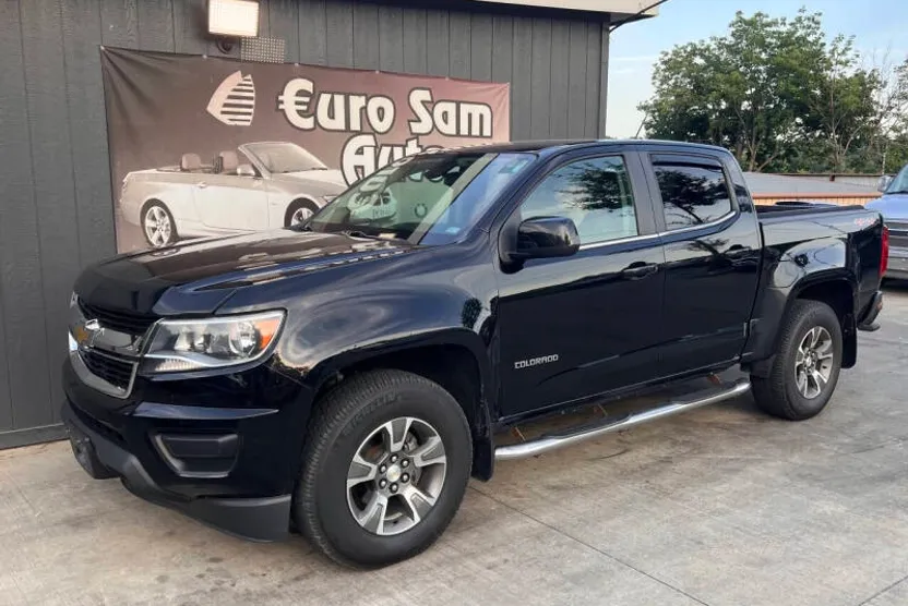 2018 Chevrolet Colorado LT photo 1