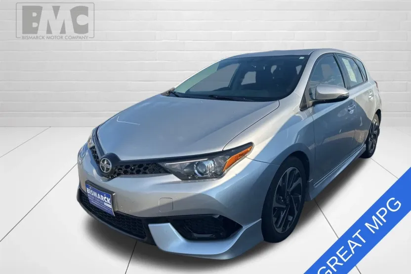 2016 Scion iM Base photo 1