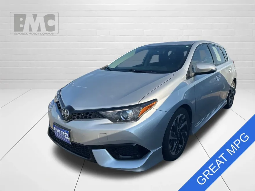 2016 Scion iM Base photo 1