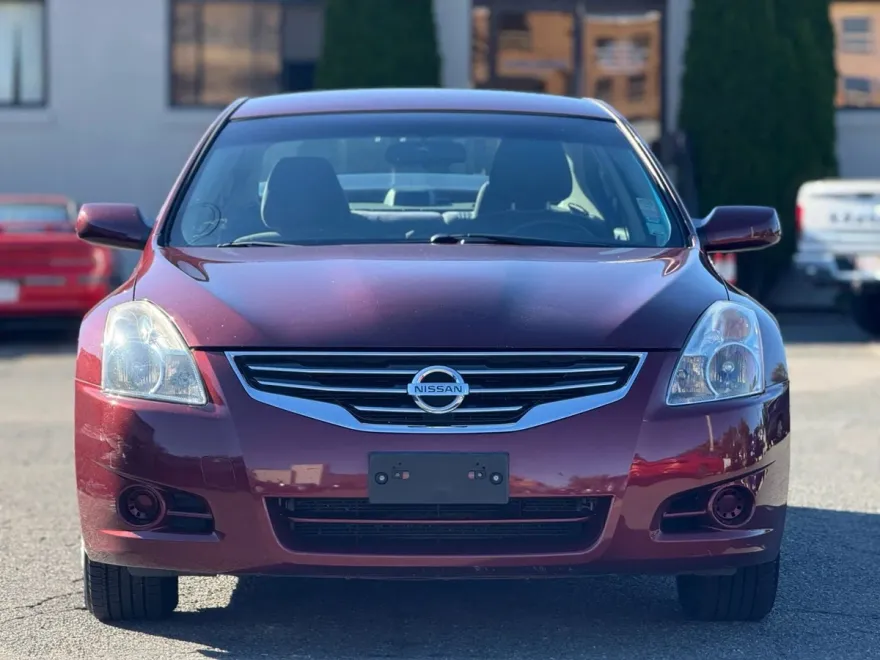 2012 Nissan Altima 2.5 photo 1