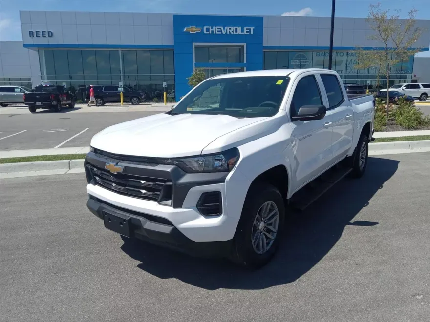 2026 Chevrolet Colorado LT photo 1