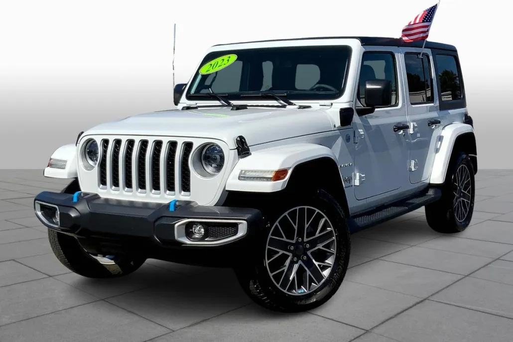 2023 Jeep Wrangler 4xe Sahara photo 1