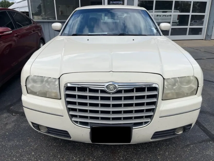 2007 Chrysler 300 Touring photo 1