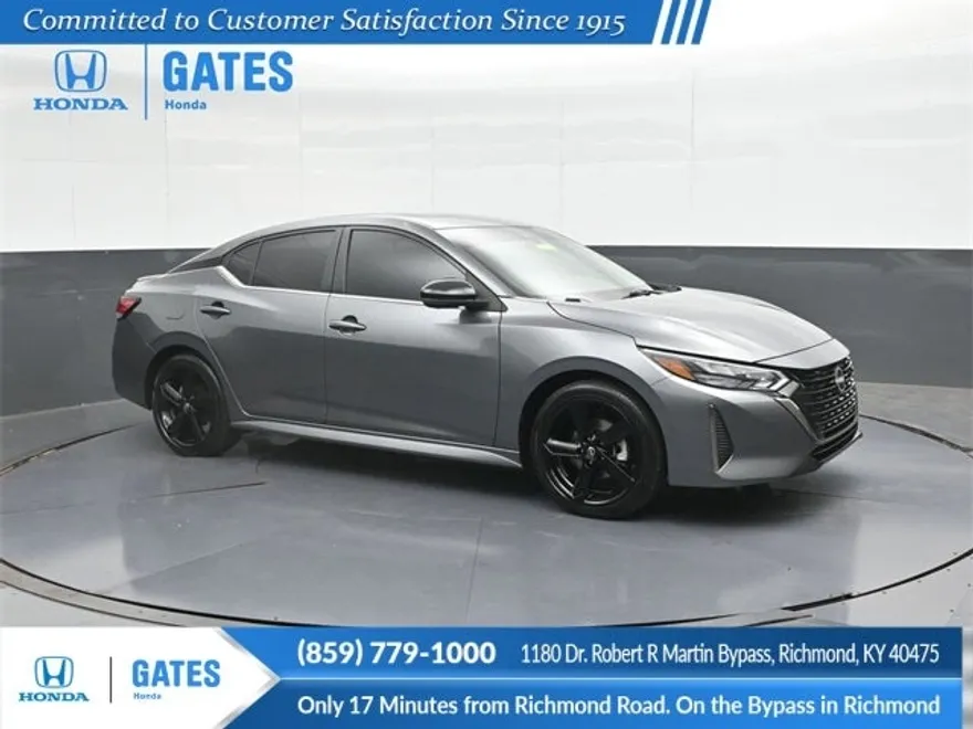 2024 Nissan Sentra SR photo 1