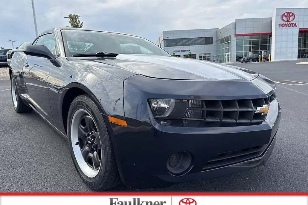 2013 Chevrolet Camaro Coupe 1LS photo 1