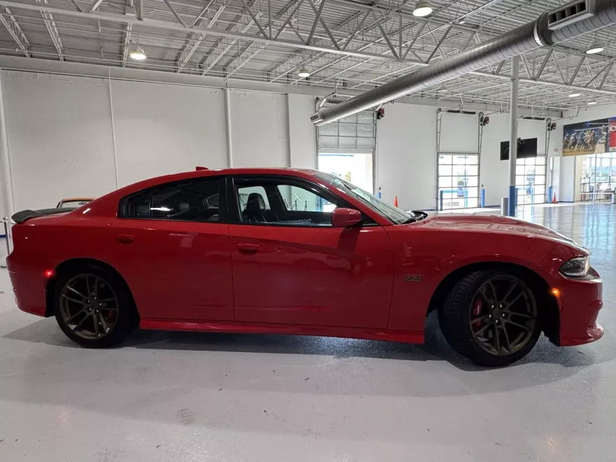 2019 Dodge Charger Scat Pack photo 1